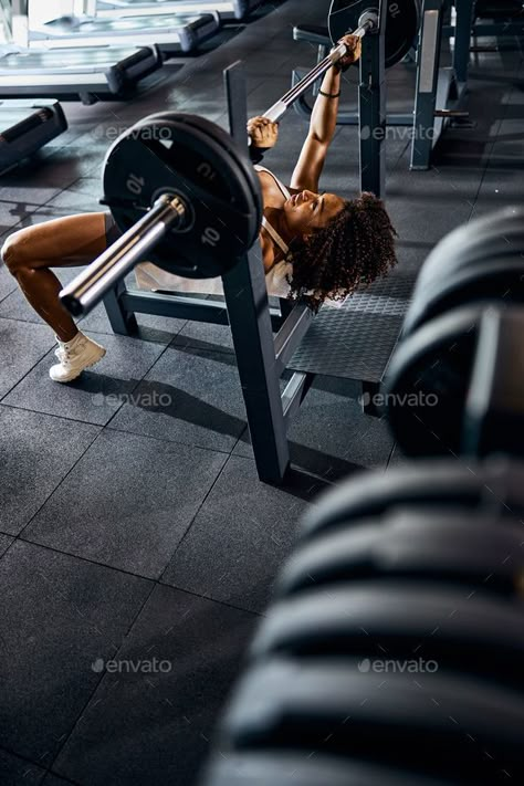 Women Bench Press, Powerlifting Photoshoot, Bench Press Aesthetic, Bench Press Women, Barbell Bench Press, Athletic Physique, Powerlifting Training, Gym Photoshoot, Gym Photo