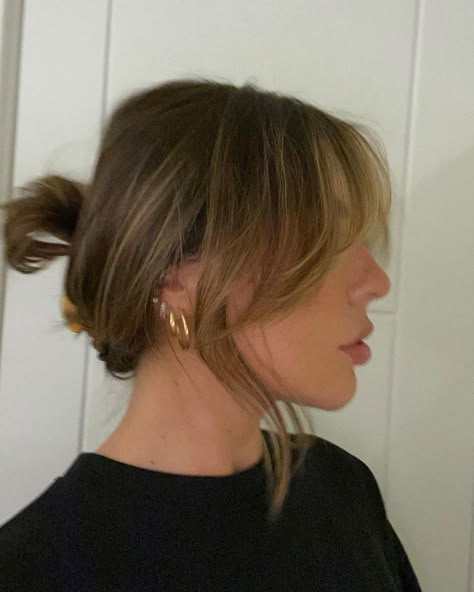 Gorgeous Haircuts, Ellie Beatrice Joslin, Bangs With Medium Hair, Hairstyles For Layered Hair, Hair Stylies, Haircuts Straight Hair, Long Hair With Bangs, Hair Inspo Color, Curtain Bangs