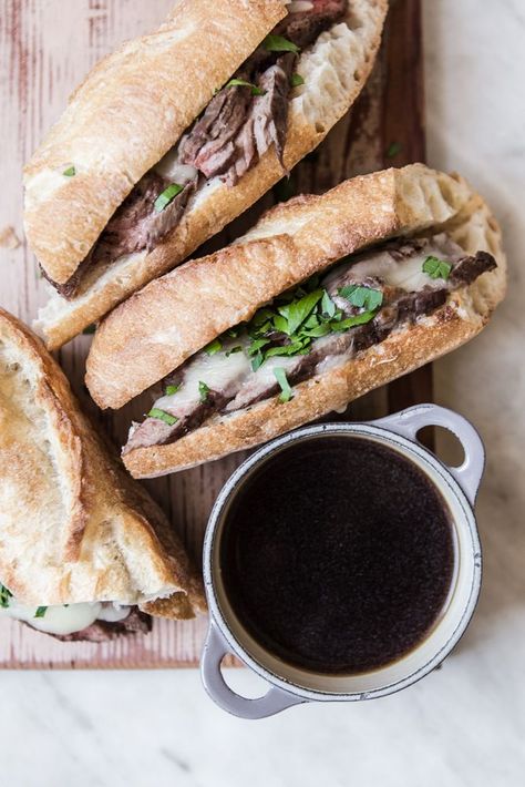 The best real French dip! Get some good, crusty bread, thinly sliced red meat, gruyere or Swiss cheese, melt it all happily together and you’re ready for dipping into some luscious au jus broth. Flank Steak Tacos, Cheese Melt, Steak And Broccoli, Cuts Of Beef, Mini Burger, Flank Steak Recipes, The Modern Proper, Steak Kabobs, Panini Recipes