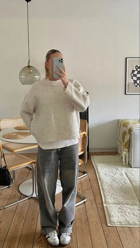 Winter Outfit Ideas 2024: Trends to Follow in Winter 2024 - RoyalDailyImages Looks Adidas, Adrette Outfits, Looks Pinterest, Mode Zara, Winter Fashion Outfits Casual, Outfit Vintage, Uni Outfits, Cold Outfits, Outfit Inspo Casual