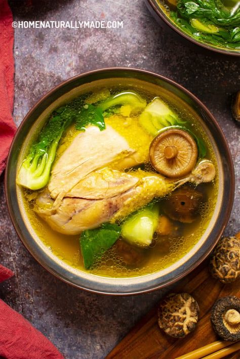 Xiang Gu Ji Tang {Chicken Soup with Shiitake} - HomeNaturallyMade Mushroom Chicken Soup, Chinese Chicken Soup, Shiitake Recipes, Whole Chicken Soup, Collagen Boosting Foods, Chinese Mushrooms, Chinese Soups, Traditional Chinese Food, Braised Pork Belly