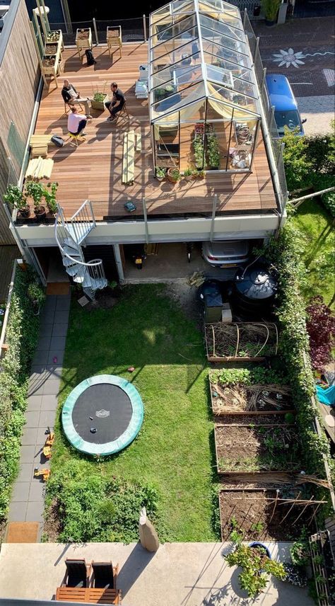 Greenhouse On Rooftop, Rooftop Greenhouse Roof Gardens, Greenhouse Terrace, Small Roof Terrace, Rooftop Greenhouse, Terrace Garden Ideas, Rooftop Gardens, Roof Garden Design, Roof Gardens