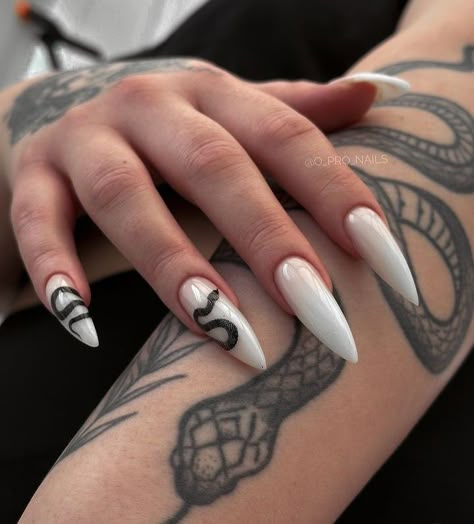 Nails Snake Design, Snake Nails Designs, Eras Nails, Ongles Goth, Snake Nail Art, Snake Nails, Fake Nails White, Milky Nails, Long Press On Nails