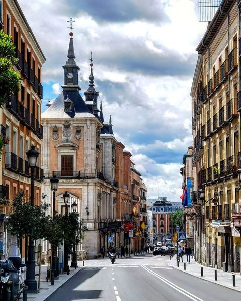 Calle Mayor de Madrid Italy Vision Board, Visit Madrid, Spain Trip, Madrid Spain, Spain Travel, Summer Months, Favorite City, Travel Aesthetic, Photography Inspiration