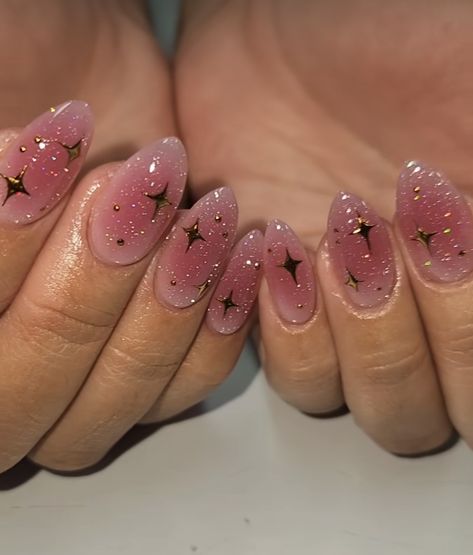 Builder Gel Nails Design Pink, Blush Nails With Stars, Jelly Pink Nails Design, Pink Nails Unique, Love Witch Nails, Gel Manicure Inspo Short, Era Tour Nail Ideas, Short Decorated Nails, Sparkly Aura Nails