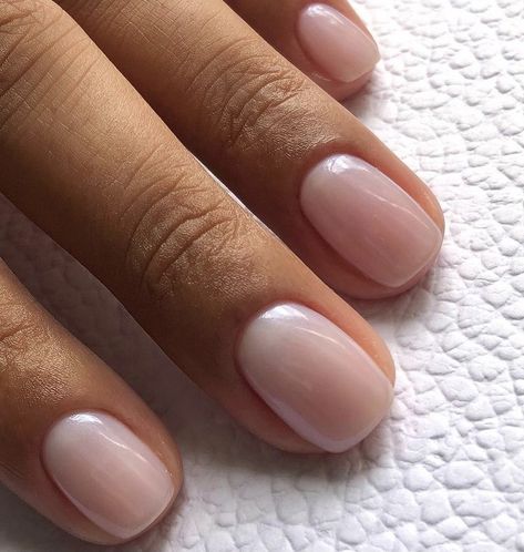 Natural Real Nails Short, Short Almond Nails Glitter French, Biogel Nails Natural Short, Short Nails Bride, Wedding Nails For Bride Natural Short, Subtle Short Nails, Biogel Nails Natural, Short Natural Gel Nails Manicures, Natural Pearl Nails