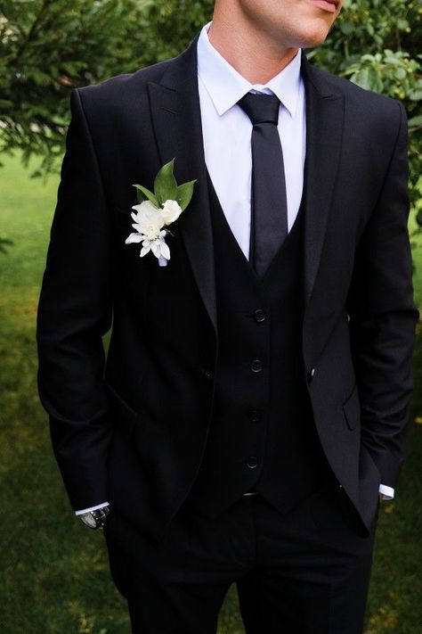 Black Wedding Suit Groom, Black Tuxedo Wedding, Men's Tuxedo Wedding, Wedding Suits Men Black, Groom Suit Black, Suit For Men Wedding, Wedding Tux, Groom Wedding Attire, Black Suit Wedding