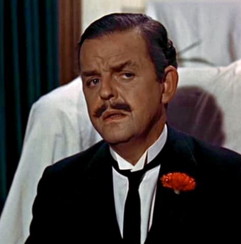 GEORGE BANKS (David Tomlinson) ~ "Mary Poppins", 1964 Jane Banks Mary Poppins, Bert And Mary Poppins, Chimney Sweeps Mary Poppins, Yondu Mary Poppins, Mr Banks Mary Poppins, David Tomlinson, Mr Banks, Head Umbrella, Mary Poppins Costume