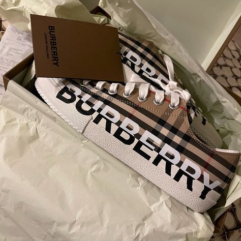 COPY - COPY - Never worn, Burberry sneakers. Burberry Sneakers, White Dress Outfit, Burberry Print, My Shoe Collection, Summer Sneakers, Girly Accessories, Burberry Shoes, Burberry London, Shoe Print