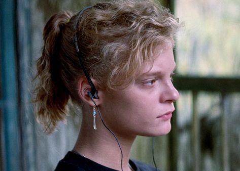 Martha 1985 Hairstyles, Martha Plimpton 80s, Teased 80s Hair, Martha Plimpton And River, 80’s Big Hair, Martha Plimpton, Hickory Tree, Heroes Of Olympus, Stand By Me