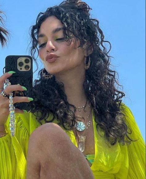 Vanessa Hudgens Natural Hair, Vanessa Hudgens Curly Hair, Shorter Curly Haircuts, Vanessa Hudgens Aesthetic, Vanessa Hudgens Hairstyles, Curly Hair Cuts Medium Length, Styles For Short Curly Hair, Long Layered Curly Hair Face Framing, Vanessa Hudgens Hair