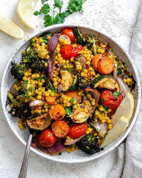 This Roasted Vegetable Couscous is packed with veggies and is so delicious! It's a great recipe that's super simple to follow and incredibly filling! #plantbasedonabudget #roasted #vegetable #couscous Vegetable Couscous Recipes, Roasted Vegetable Couscous, Plant Based On A Budget, Vegetable Couscous, Couscous Recipe, Seasoned Veggies, Couscous Recipes, Couscous Salad, Roasted Vegetable