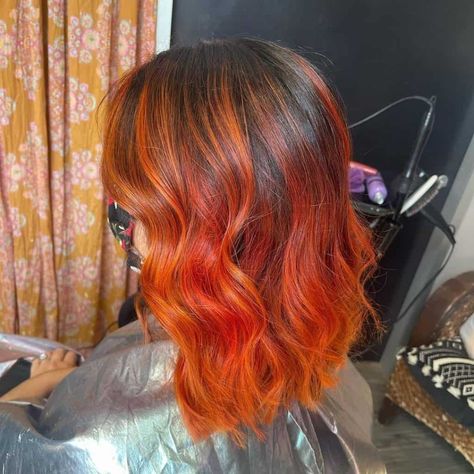 Orange Hair Bright, Fire Ombre Hair, Dark Orange Hair, Orange Ombre Hair, Burnt Orange Hair, Funky Hair Colors, Copper Hair Color Ideas, Ombre Hairstyles, Hair Color Orange