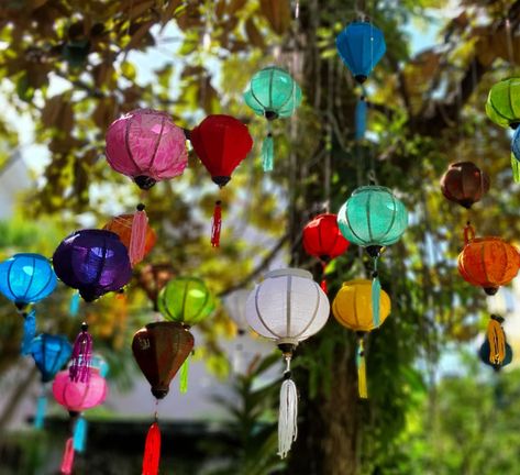 Paper lantern centerpieces