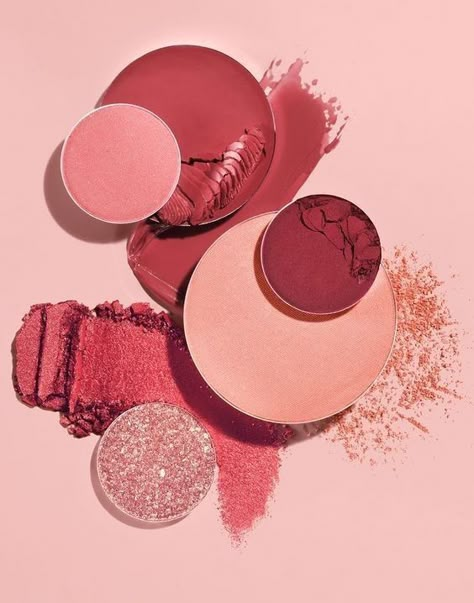 Still Life Makeup, Aesthetic Beauty Products, Beauty Products Aesthetic, Cosmetics Advertising, Makeup Morphe, Flawless Base, New Eyeshadow Palettes, Products Aesthetic, Natural Beauty Brands