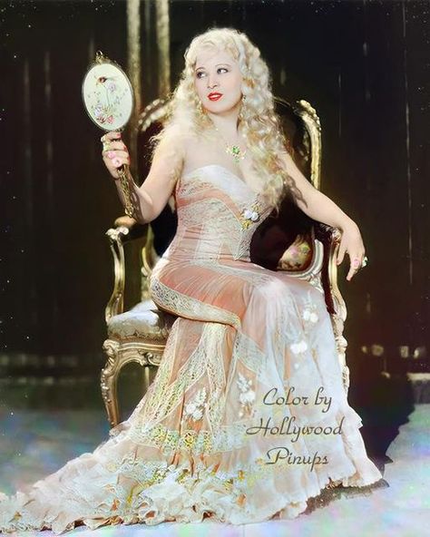 Home / Twitter 20s Aesthetic, Mae West, Fly Girl, Old Hollywood Glamour, Vintage Portraits, Film Serie, Vintage Movies, Hollywood Glamour, Vintage Aesthetic