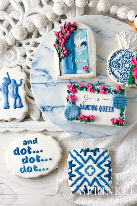 mamma mia inspired cookies Mamma Mia Kitchen Tea, Mama Mia Cookies, Mamma Mia Cookies, Sparkle Cupcakes, Bridal Cookies, Decorate Cookies, Drop Cookies, Mama Mia, Baby Shower Cookies