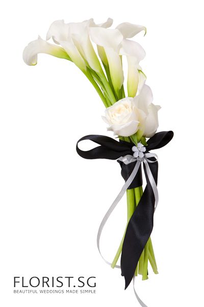 Calla Classic, a bundle of fresh white Calla Lilies with Ivory roses with black luscious satin, by www.weddingdecor.sg Pageant Bouquet, Arm Bouquet, Classic Bouquet, White Calla Lilies, Bridal Poses, Ivory Roses, Brasov, Calla Lilies, Flower Bouquet Wedding