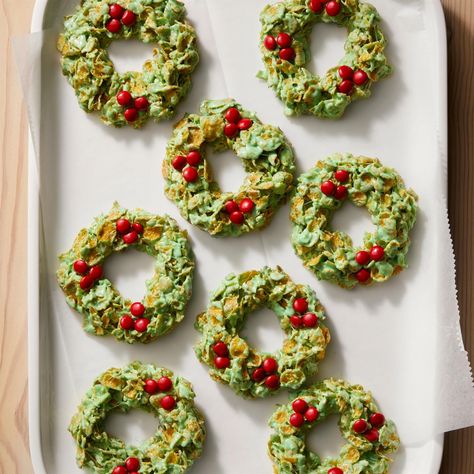 Christmas Wreath Cookies Holiday Treats For Kids, Kid Holiday Treats, Chocolate Covered Coconut, Christmas Wreath Cookies, Trail Mix Cookies, Holiday Candy Recipes, Cookie Recipes Holiday, Cake Batter Cookies, Christmas Cookie Recipes Holiday