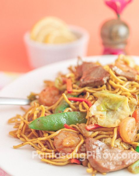 Pancit Bato Pasta Recipes Asian, Pancit Guisado, Indigenous Filipino, Guisado Recipe, Filipino Food Recipe, Bicol Express, Bicol Region, Filipino Home, Pancit Recipe