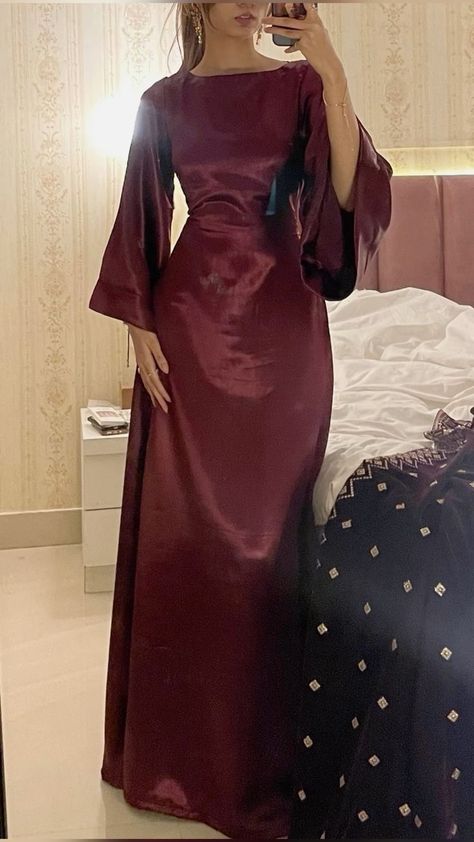 Modest Dresses Fashion, Long Party Dress, Modest Dresses Casual, Prom Dresses Modest, Grad Dresses, Easy Trendy Outfits, Chiffon Long Sleeve, Mode Inspo, Glam Dresses