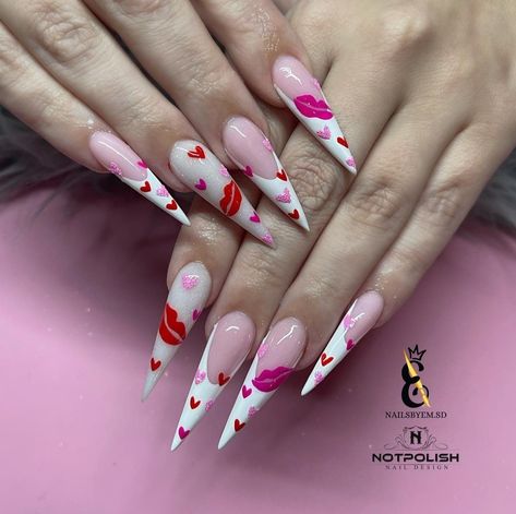 Stiletto Vday Nails, Vday Stilleto Nails, Stilleto Nails Valentine, Valentines Day Nails Stiletto, Nail Color Designs, Nails Looks, Nail Pics, Vday Nails, Strawberry Girl