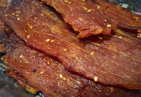 Korean Bbq Jerky Recipe, Korean Beef Jerky Recipe, Jerky Marinade Recipes, Jerky Recipes Dehydrator, Jerkey Recipes, Dehydrated Snacks, Jerky Marinade, Beef Jerky Recipe, Korean Bbq Beef