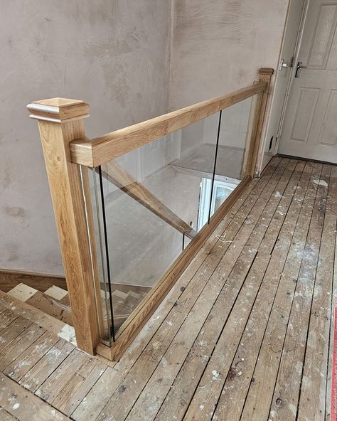 🏠✨ Schedule your staircase design and build consultation today! Check out this stunning oak staircase with a glass-embedded balustrade 👌🏼 What a beauty 🤌🏼 #BeforeandAfter #StaircaseBanisters Hallway Glass Bannister Ideas, Hallway To Garage, Landing Stairs Ideas, Oak Balustrade, Glass Bannister, Staircase Balustrade, Enclosed Staircase, Entrance Hall Ideas, Cottage Style Living Room