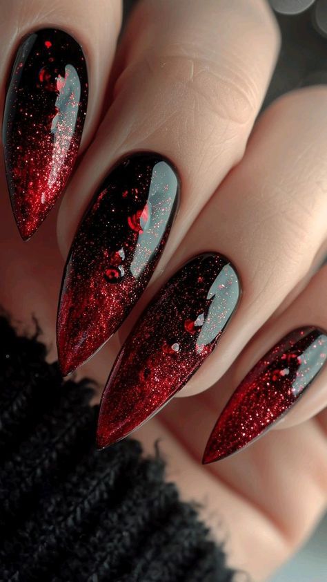 Black Red Gold Nails, Goth Red Nails, Black Red And Gold Nails, Red Nails Art, Ongles Goth, Nail Art Halloween, Red Nail Art, Edgy Nails, Faded Hair