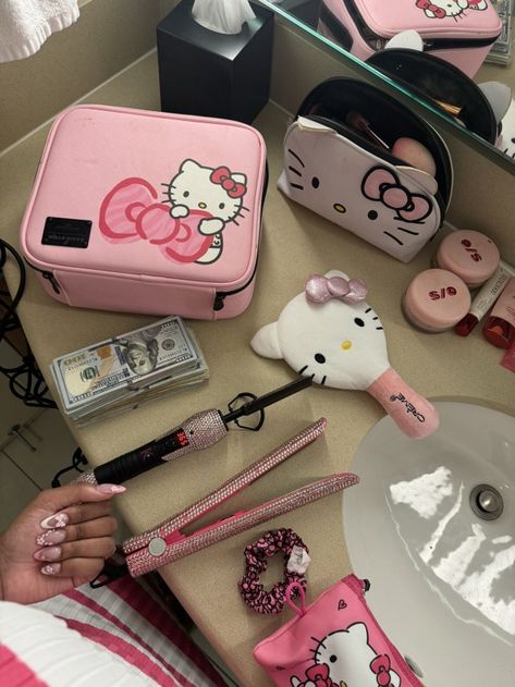 ᡣ𐭩ྀིྀི. * Images Hello Kitty, Hello Kitty Things, Hello Kitty Merchandise, Hello Kitty Imagenes, Hello Kitty Jewelry, Hello Kitty Rooms, Hello Kitty Aesthetic, Kitty Accessories, Hello Kitty Accessories