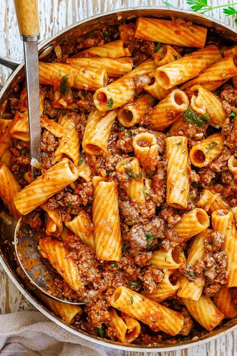 Ground Beef Pasta Recipe in Tomato Sauce – Beef Ragu Pasta Recipe — Eatwell101 Beef Ragu Pasta, Beef Ragu Recipe, Ragu Pasta, Tomato Beef, Ground Beef Pasta Recipes, Sweet Potato Toppings, Beef Pasta Recipes, Beef Ragu, Ragu Recipe