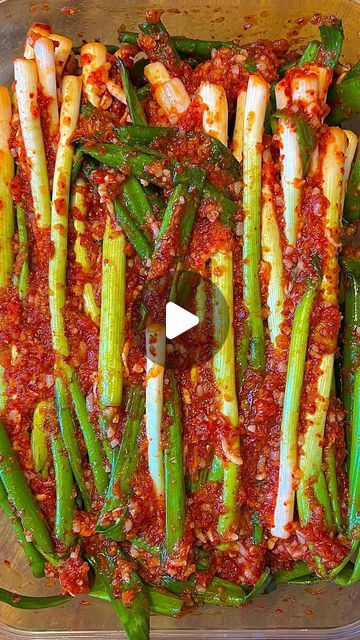 Recipes With Kimchi, Green Onion Kimchi, Onion Kimchi, Korean Food Kimchi, Kimchi Recipes, Make Kimchi, Best Korean Food, Korean Kimchi, Kimchi Recipe