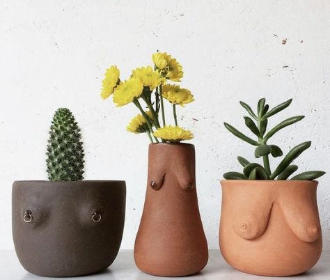 Clay Vases, Plant Pot Holders, Diy Ceramic, Keramik Design, Ceramics Pottery Art, Ceramics Ideas Pottery, Diy Clay Crafts, Diy Clay, Clay Pots