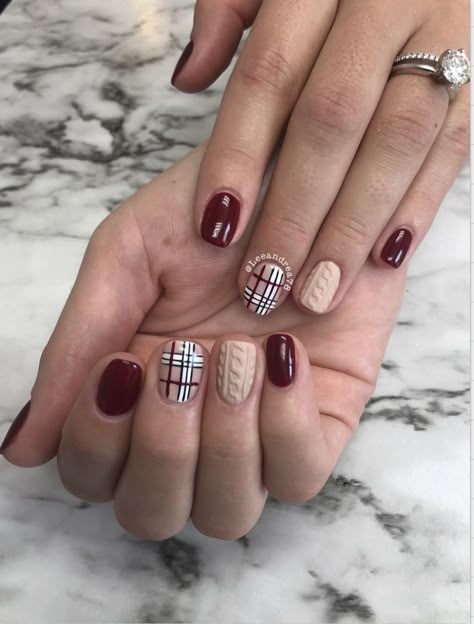 Thanksgiving Nails Color, Thanksgiving Nail Designs, Fall Gel Nails, Plaid Nails, Sweater Nails, Fall Acrylic Nails, Thanksgiving Nails, Fall Nail Art, Xmas Nails