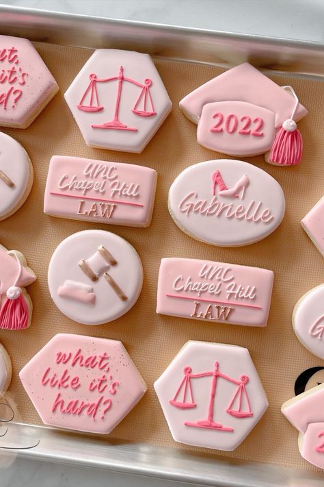 Lawyer Cookies, Lawyer Cake, Decorate Sugar Cookies, Law Graduation, Law School Graduation Party, School Cookies, Law School Life, College Graduation Pictures Poses, Law School Inspiration