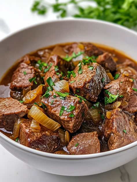 Slow Cooker Broth Soup Recipes, Sirloin Soup Recipe, Slow Cooker Steak Soup, Yoli Recipes, Steak Soup Recipes, Mini Crockpot, Cheese Sausage Balls, Sirloin Tip Steak, Cream Cheese Sausage