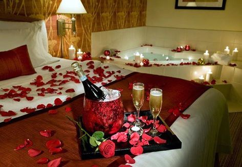 Romantic Room Ideas, Honeymoon Room, Honeymoon Bedroom, Honeymoon Rooms, Romantic Hotel Rooms, Romantic Room Surprise, Room Surprise, Romantic Bath, Romantic Room Decoration