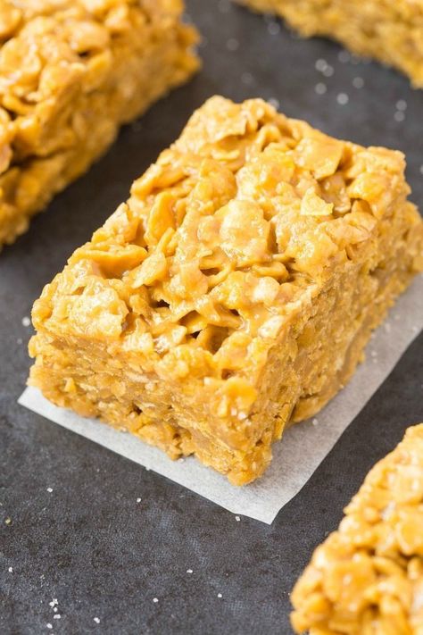 Easy Peanut Butter Cornflake Cereal Bars are a healthy 3-ingredient recipe ready in 5 minutes! No dairy, gluten-free and with a peanut-free option! #veganrecipe #nobake #dairyfree #peanutbutter Peanut Butter Cornflake Bars, Corn Flake Bars, Cornflake Bars, Butter Corn, Corn Flake, Kid Friendly Dessert, Crunch Bars, Buttered Corn, Baked Corn