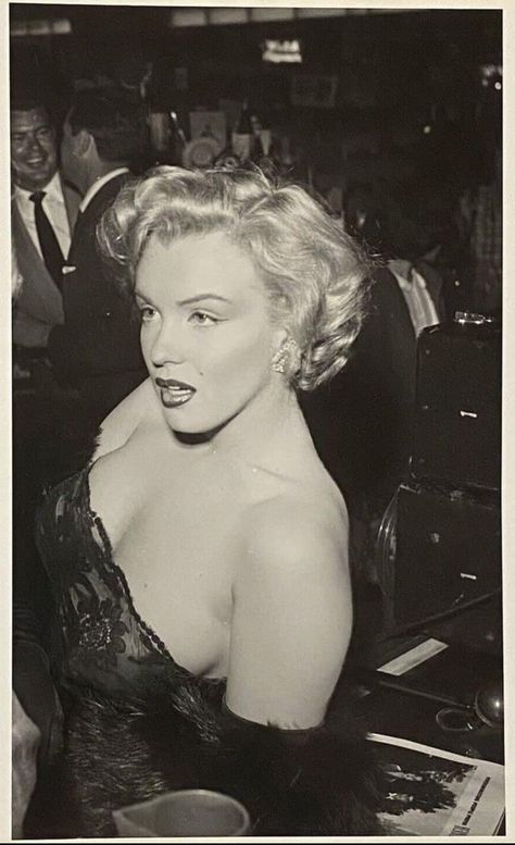 Marilyn Monroe Photography, Marilyn Monroe Fashion, Marilyn Monroe Photos, Norma Jean, Norma Jeane, Hollywood Legends, Vintage Glamour, White Photo, Hollywood Glamour