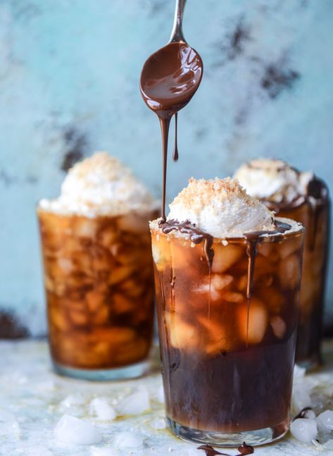 Cold Brew Coffee Soda Floats Float Recipes, Soda Floats, Coconut Oil Coffee, Coffee Ice Cubes, Coffee Soda, Coconut Dessert, Coffee Life, Slow Cooker Desserts, Coconut Coffee