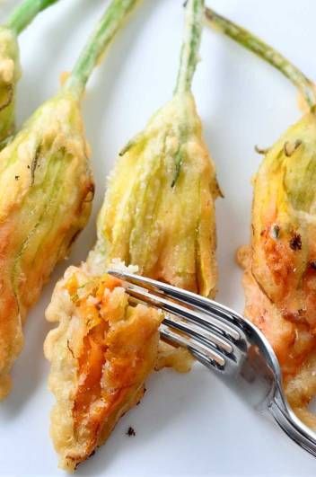 You searched for Squash blossom - Life's Ambrosia Fried Courgette, Cheese Stuffed Zucchini, Herbed Goat Cheese, Zucchini Flowers, Zucchini Blossoms, Stuffed Zucchini, Cheese Stuffed, Snacks Für Party, Zucchini Recipes