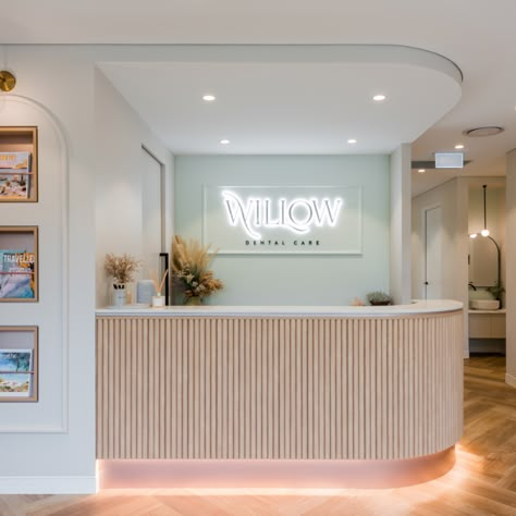 Dental Surgery Design Interiors, Receptionist Aesthetic Clinic, Modern Dental Office Design Waiting Rooms, Dental Spa Design, Colorful Dental Office, Healthcare Clinic Design, Industrial Dental Clinic Design, Neutral Pastel Aesthetic, Pastel Office Interior