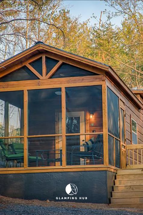 Cozy and Inviting Cabin with Hot Tub next to Lake Lure, North Carolina