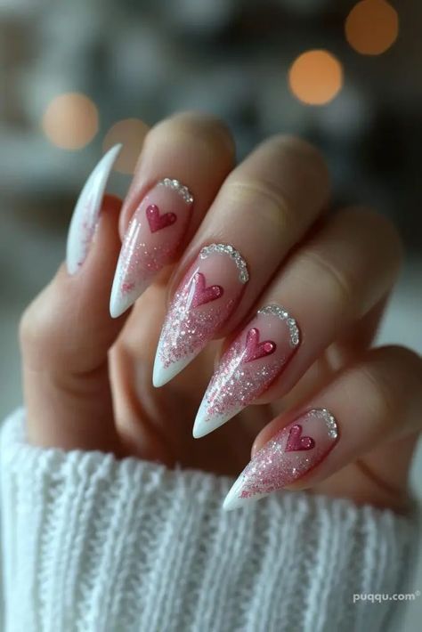 Valentine's Day Nail Ideas to Spice Up Your Look - Puqqu Gold Nail Art, Expressing Love, Dots Nails, Trendy Nail, Trendy Nail Art, Birthday Nails, Heart Nails, Pretty Acrylic Nails, Nail Art Inspiration