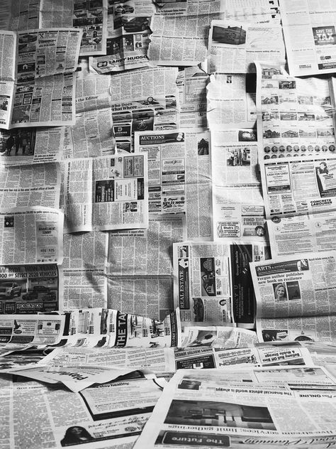 Picture Wall Black And White, Vintage Aesthetic Black And White, Aesthetic Newspaper, Newspaper Aesthetic, Aesthetic Background, Vintage Aesthetic, Newspaper, Black And White