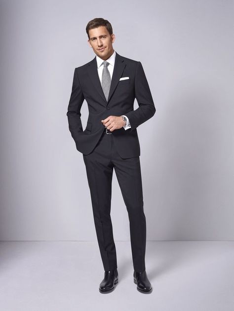 Black Tie Event Men, Suit Pose, Men Work Outfits, Black Suit Dress, All Black Suit, Neon Prom Dresses, Below The Knee Dress, Black Tie Dresses, Tie Dresses