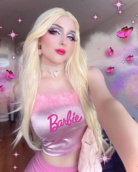 Barbie Makeup Look Doll, Shiny Outfits, Barbie Halloween, Cute Eyeshadow Looks, Bad Barbie, Barbie Core, Barbie Makeup, Summer Makeup Looks, Amazing Makeup