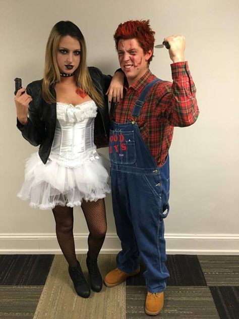 DIY Chucky and Tiffany halloween costume Tiffany Halloween Costume, Diy Chucky Costume, Bride Chucky, Couples Halloween Costumes Creative, Chucky Halloween Costume, Tiffany Costume, Bride Of Chucky Costume, Scary Couples Halloween Costumes, Chucky And Tiffany