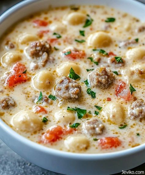 Creamy Parmesan Italian Sausage Soup Clean Soups, Homemade Butterfingers, Turkey Italian Sausage, Italian Soup Recipes, Sausage Parmesan, Lemon Truffles, Sausage Soup Recipes, Parmesan Soup, Italian Sausage Soup