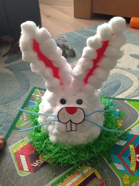 Easter Bonnet Hat Ideas, Easter Bonnets Ideas, Easy Easter Bonnet Ideas, Boys Easter Hat, Easter Hat Parade Ideas, Easter Bonnets For Boys, Easter Bonnet Competition, Easter Hat Ideas, Easter Bonnet Ideas